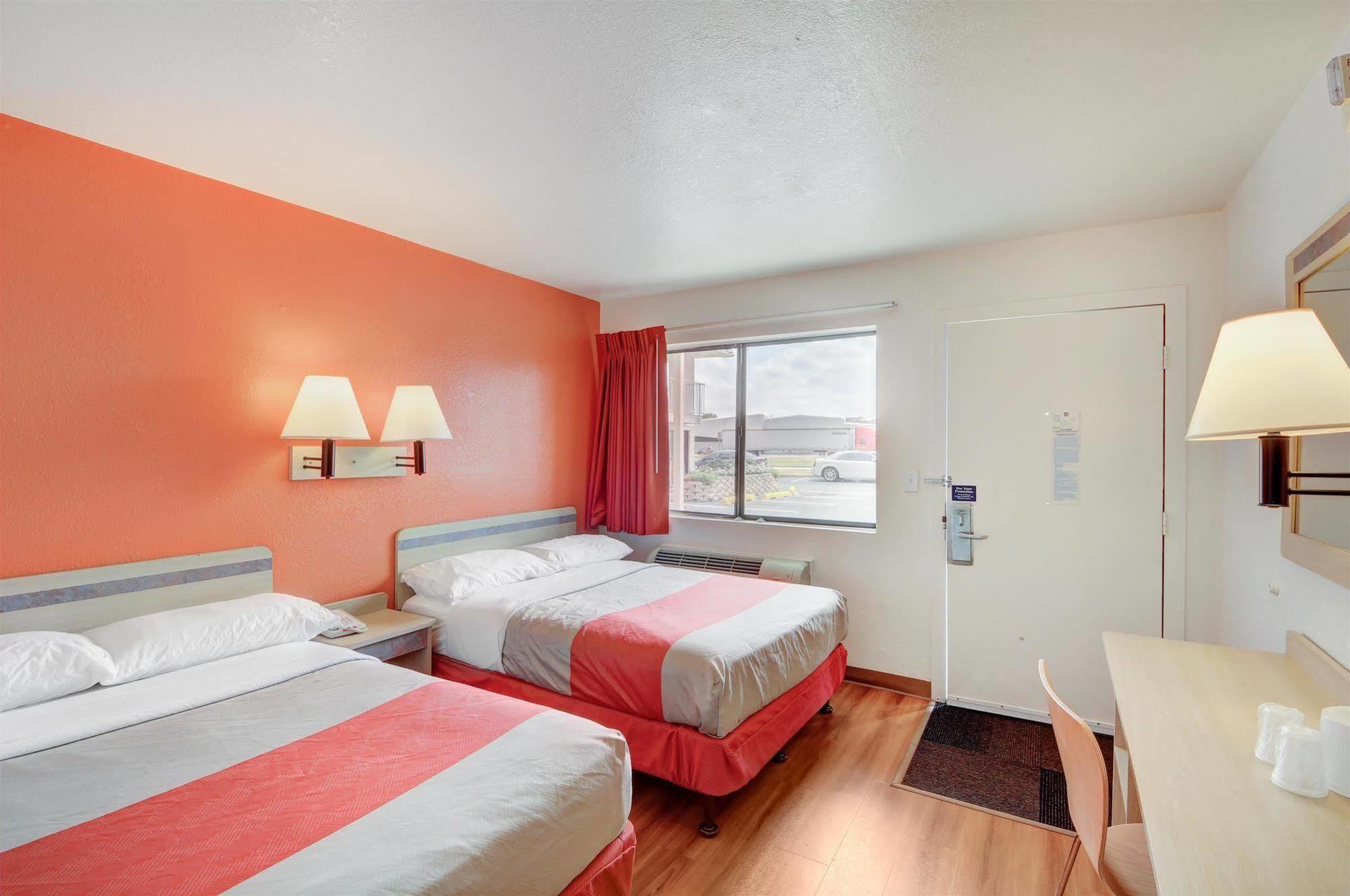 Motel 6 - Oklahoma City Airport Buitenkant foto